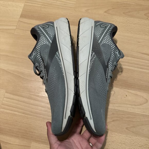 Brooks Ghost 14 Mens Size 13 Gray White Athletic Running Walking Shoes Sneakers